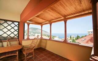 Гостиница Вилла Балгатура Гурзуф 3-уровневые пятикомнатные апартаменты с видовой террасой № 504-9