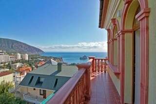 Гостиница Вилла Балгатура Гурзуф 2-уровневые двухкомнатные апартаменты  с видовыми балконами  № 404-7