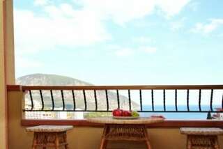 Гостиница Вилла Балгатура Гурзуф 2-уровневые трехкомнатные апартаменты с видовой террасой № 703-6