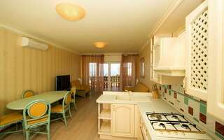 Гостиница Вилла Балгатура Гурзуф 3-уровневые пятикомнатные апартаменты с видовой террасой № 503-5