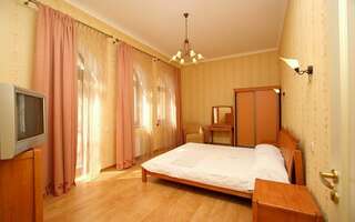 Гостиница Вилла Балгатура Гурзуф 2-уровневые трехкомнатные апартаменты  с видовыми балконами № 403-1